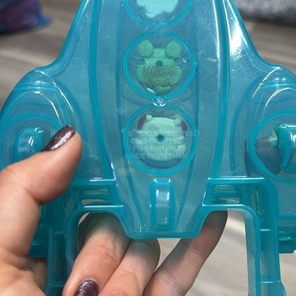 🚩 Fisher Price DC League of Super Pets Toy Figures Multi Pack Play Set Jet Case - Picture 4 of 8